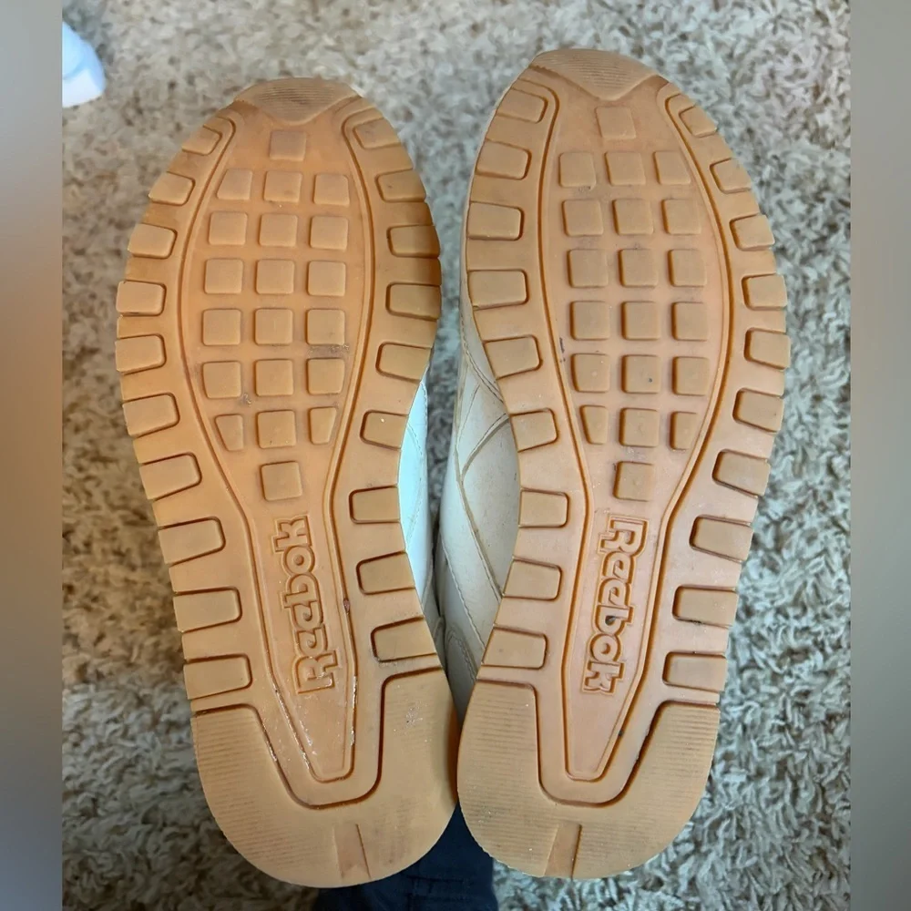 Reebok Sneakers Women’s size 8.5